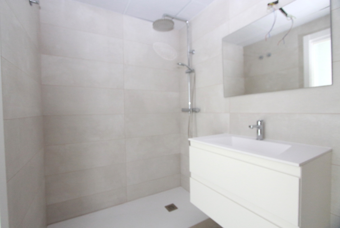 Exclusivo ático con solárium privado y vistas al mar en Calpe