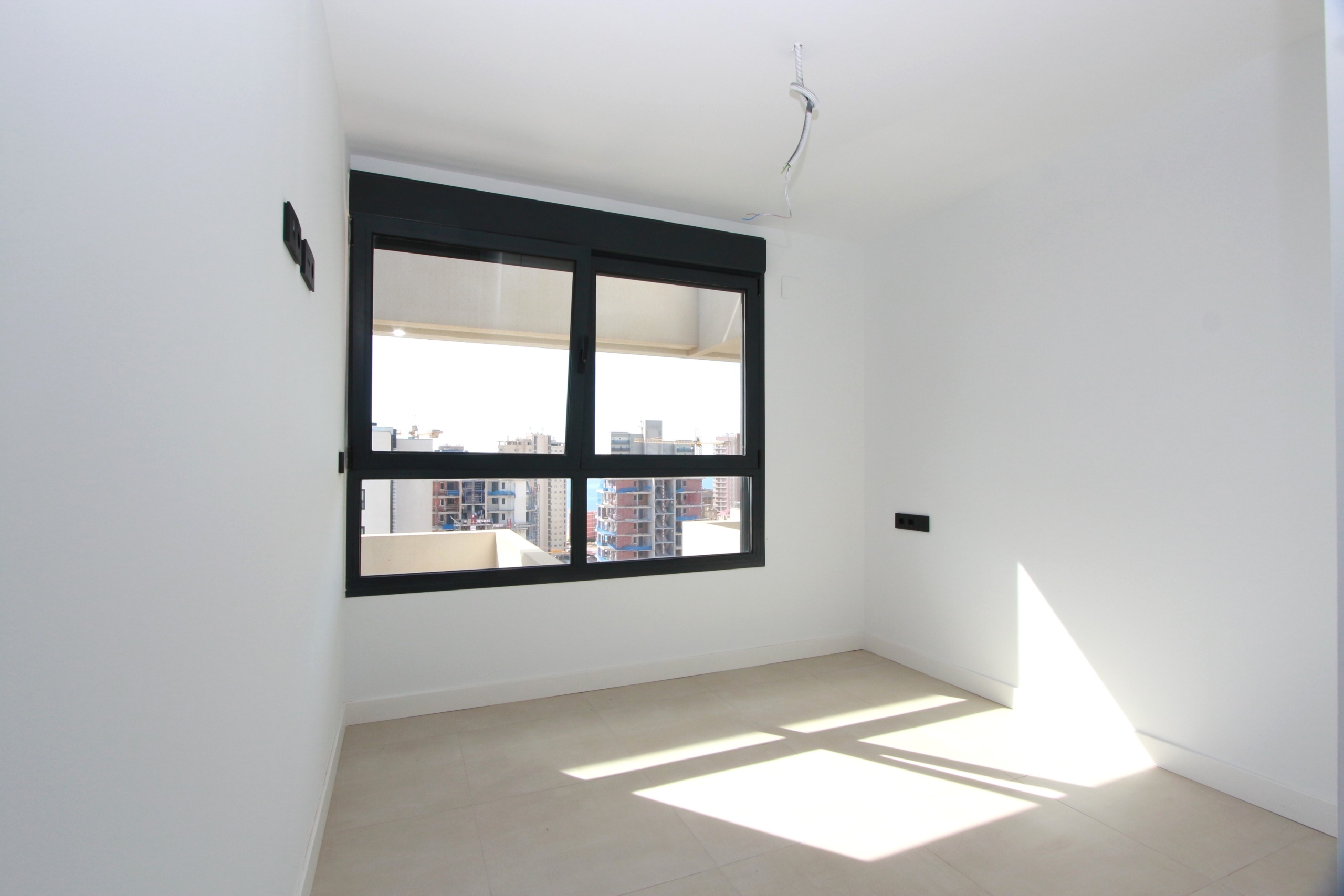 Exclusivo ático con solárium privado y vistas al mar en Calpe