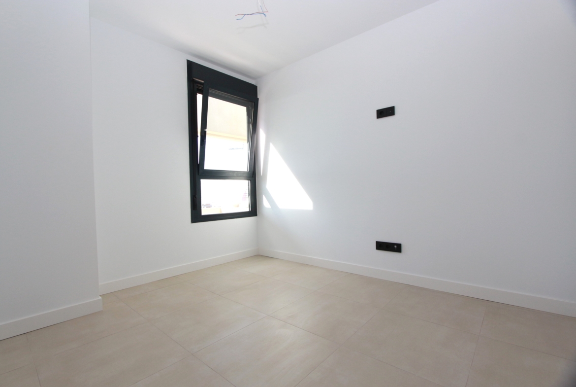 Exclusivo ático con solárium privado y vistas al mar en Calpe